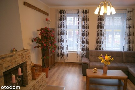 Parter, 3 pokoje z kominkiem po remoncie