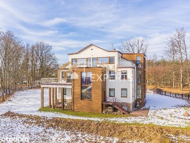 Dom blisko jeziora na dużej działce