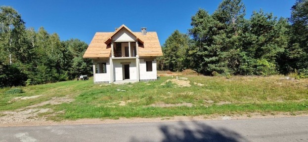 Sprzedam dom w stanie surowym