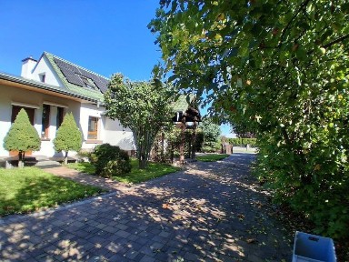 Przytulny dom, obrzeża Częstochowy, Kiedrzyn, Biała