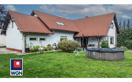 Dom, 180 m², Łaziska