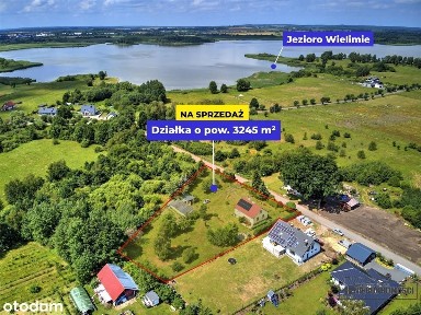 Na sprzedaż dom z dużą działką w okolicy jeziora.
