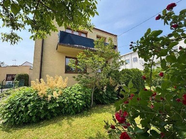 Modlińska- dom przy głównej ulicy-na działalność, parking 6900zł