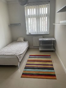 Wynajmę mieszkanie 60m kw 3 pokoje ul Staromiejska samo centrum Plocka