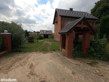 Dom na dużej działce ze stajnią, stodołą 112 arów.