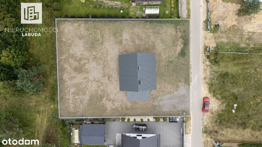 Dom w stanie surowym zamkniętym w okolicy lasu