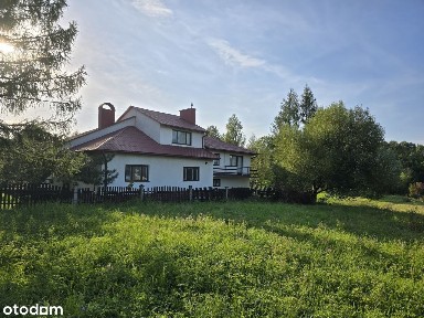 Przestronny dom z dużym ogrodem