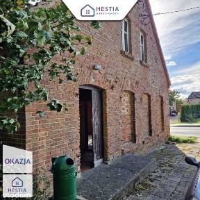 Dom z czerwonej cegły