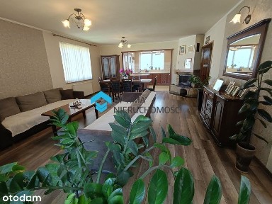 ładny dom z osobnym mieszkaniem