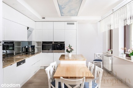 Przestronny apartament z basenem przy Wiśle