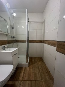 Sprzedam 2 pokojowe mieszkanie - centrum, 2 - piętro