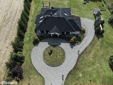 Wyjatkowy dom jednorodzinny na dużej działce