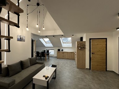 Mieszkanie z dwoma sypialniami i antresolą centrum Garwolina, klima