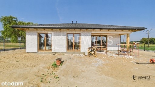 Ostatni - Nowoczesny dom parterowy z 12ar działką