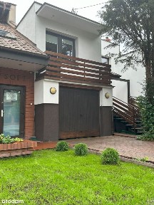 Budynek mieszkalny jednorodzinny w zab. szeregowej