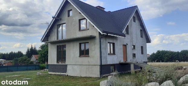 Uroczy dom w ładnej lokalizacji