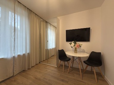 Od właściciela pięknie wykończona kawalerka 19m2 6 sierpnia 96