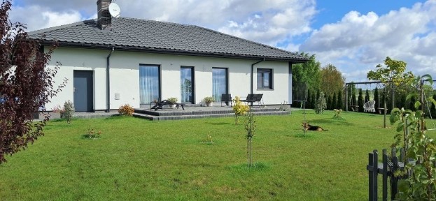 Dom jednorodzinny w pełni wyposażony, gotowy do zamieszkania