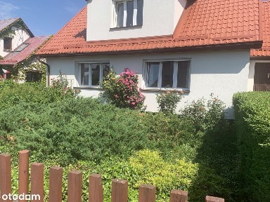 Dom jednorodzinny w centrum miasta z dużą działką i garażem