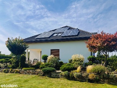 Wyjątkowy dom na sprzedaż - Książenice