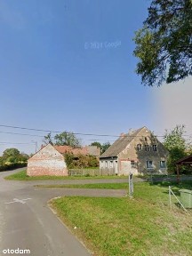 Dom na wsi nad Jeziorem