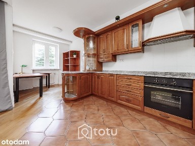 Metro 8 min. I 2 duże sypialnie I garderoba