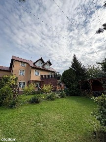 Duży dom wolnostojący w atrakcyjnej lokalizacji- wieś Mąkolice