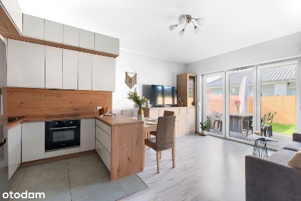 Środkowy segment - 3 pokoje, garderoba, spiżarnia