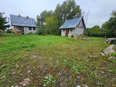 Przestronny dom z potencjałem - idealny dla rodziny