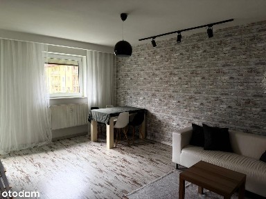 Przestronne 3-pokojowe mieszkanie z balkonem oraz miejscem postojowym.