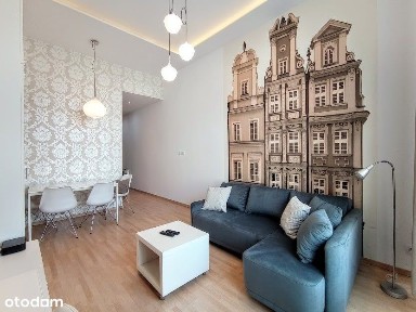 Kawalerka w samym Rynku z widokiem na Spiż i fontannę