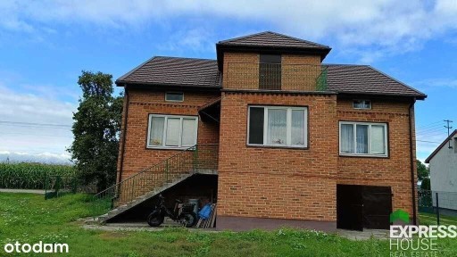 Dom w sielskim otoczeniu - Kozikówka gm. Parzęczew