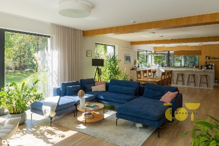 Dom z apartamentem i tarasem, blisko jezior