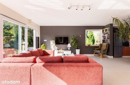 Słoneczny dom 100 m2, z pięknym ogrodem, w Koleczk