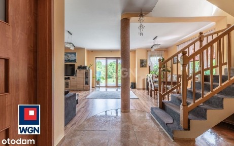 Dom w bliźniaczej zabudowie w Gniewinie!