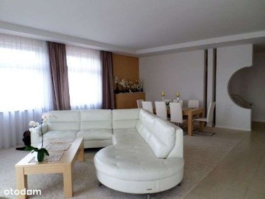 Dom, 218 m², Dobra