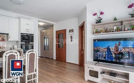 3-pokojowe z tarasem i miejscem parkingowym.