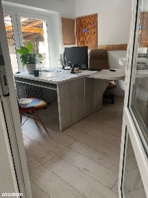 Dom z mozliwoscia podzielenia go na mieszkania oraz Budynek Producyjny