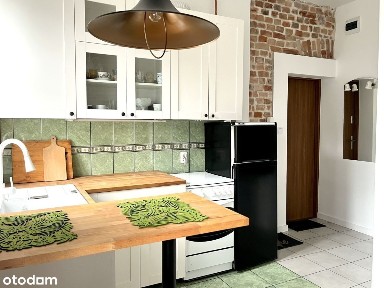 Klimatyczna kawalerka w centrum z ogrodem!