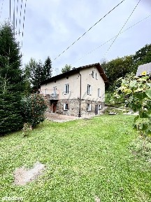 Dom i budynek gospodarczy w Babicy