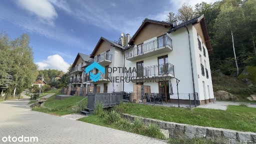 Mieszkanie przy stawie i strumyku