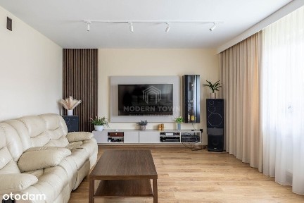 Dom z Dodatkowym Budynkiem-Działalność, Warsztat