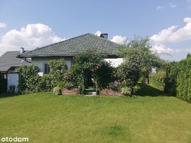 Przestronny dom 5 pokoi w cichej okolicy