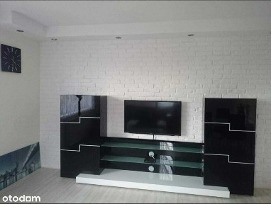 Sprzedam mieszkanie 2 pokojowe, miejsce parkingowe, parter