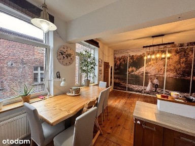 Klimatyczne mieszkanie po remoncie w centrum, przy ulicy Wałowej.