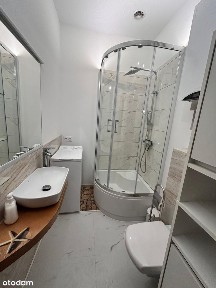 Jasne i przestronne mieszkanie w odnowionej kamienicy na Borku