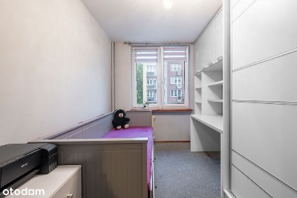 Dwa pokoje z balkonem i lasem za oknem