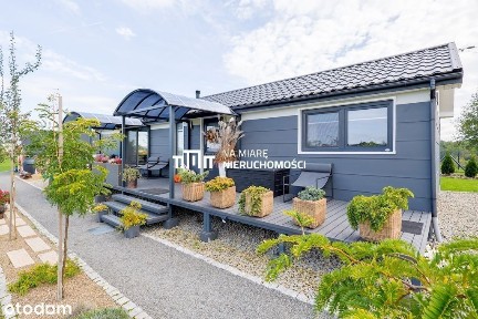 Nowoczesny dom modułowy na przestronnej działce