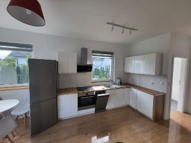 Do wynajecia nowy dom skrajny z ogrodem.