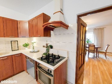 Duży dom idealny do mieszkania i biznesu!